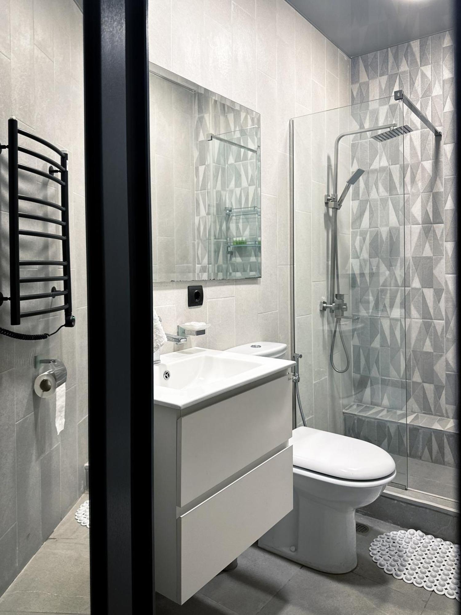 Tiroents Hotel Gyumri Ngoại thất bức ảnh